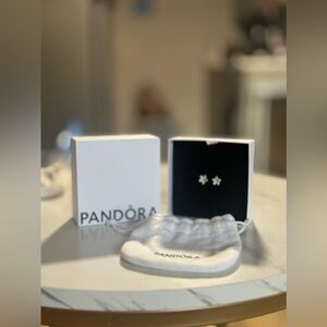 Pandora - Dazzling Daisy Earrings